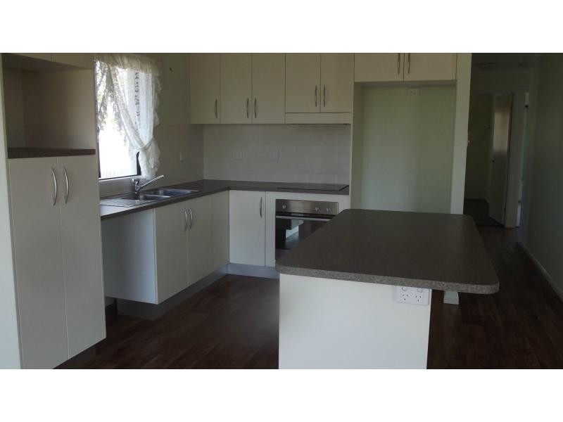 9 Charries Street, Kelso QLD 4815