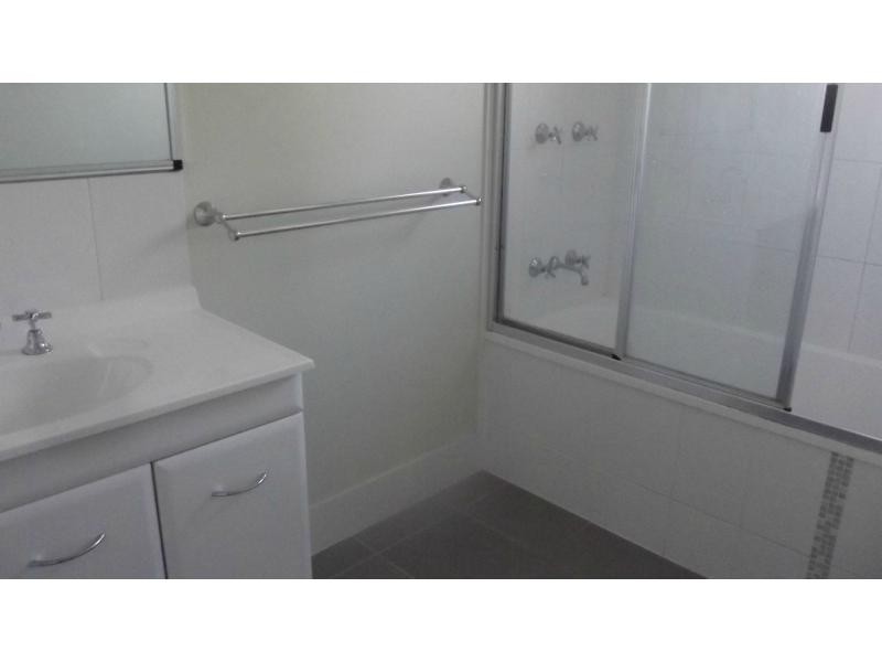 9 Charries Street, Kelso QLD 4815