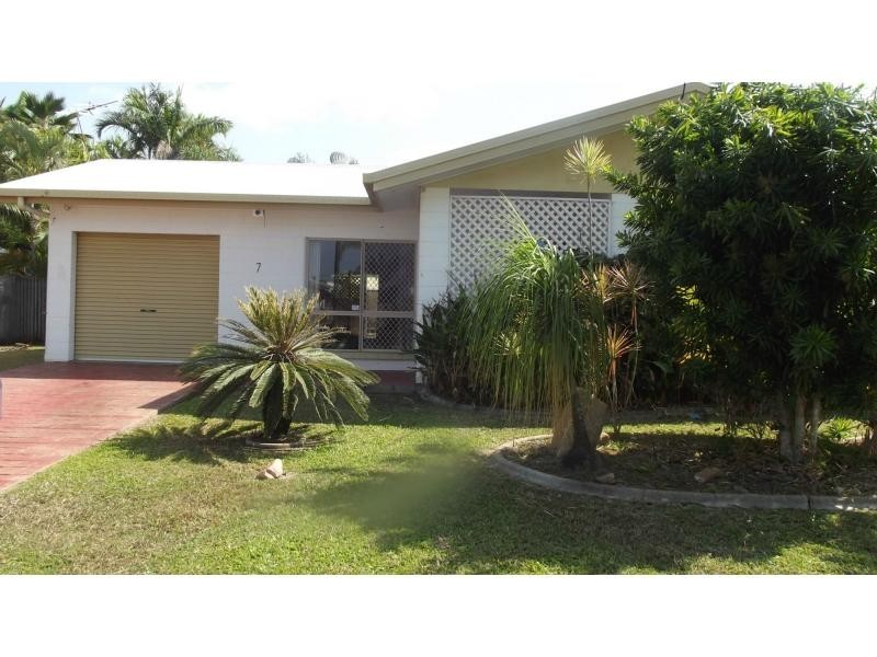 7 Amber Avenue, Rasmussen QLD 4815