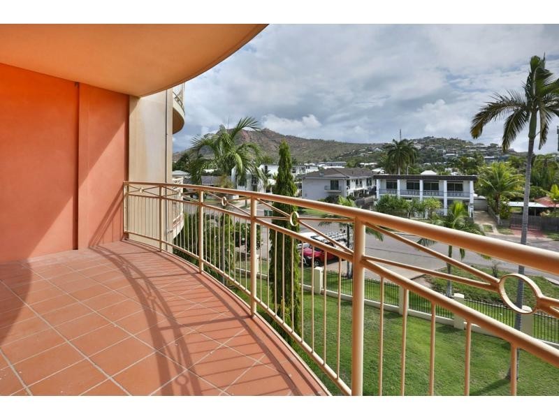 15/177-179 Mitchell Street, North Ward QLD 4810