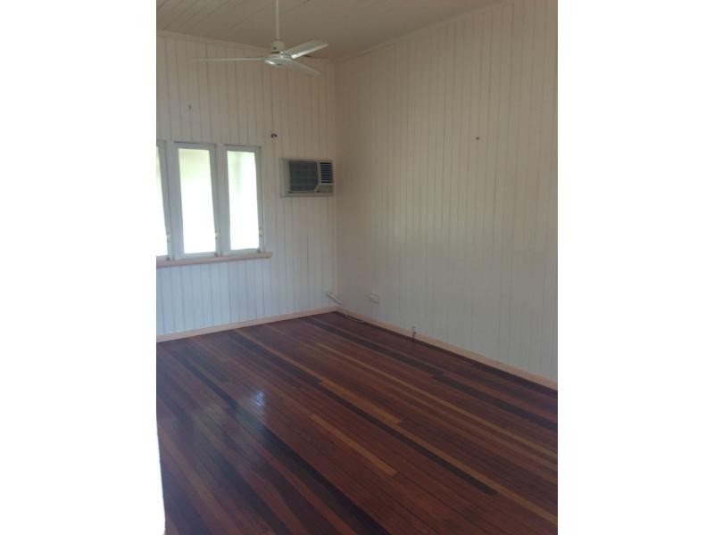 14 Haig Street, Pimlico QLD 4812