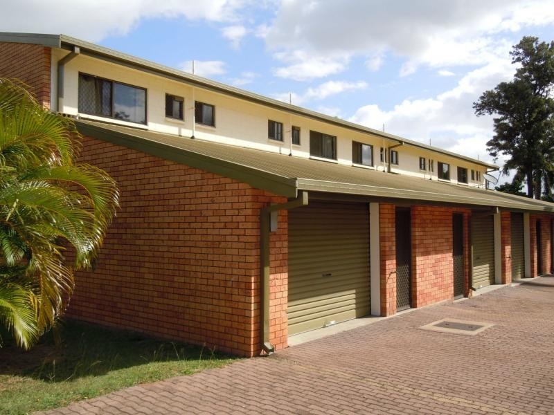 16 Cowley Street, West End QLD 4810