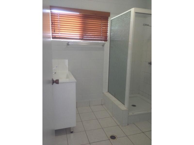 2/203 Fulham Road, Gulliver QLD 4812