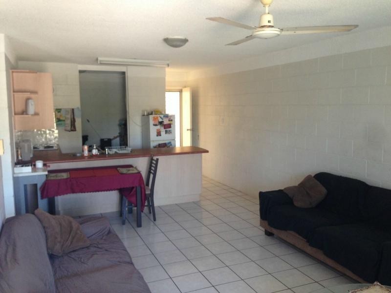 1/118 Mitchell Street, North Ward QLD 4810