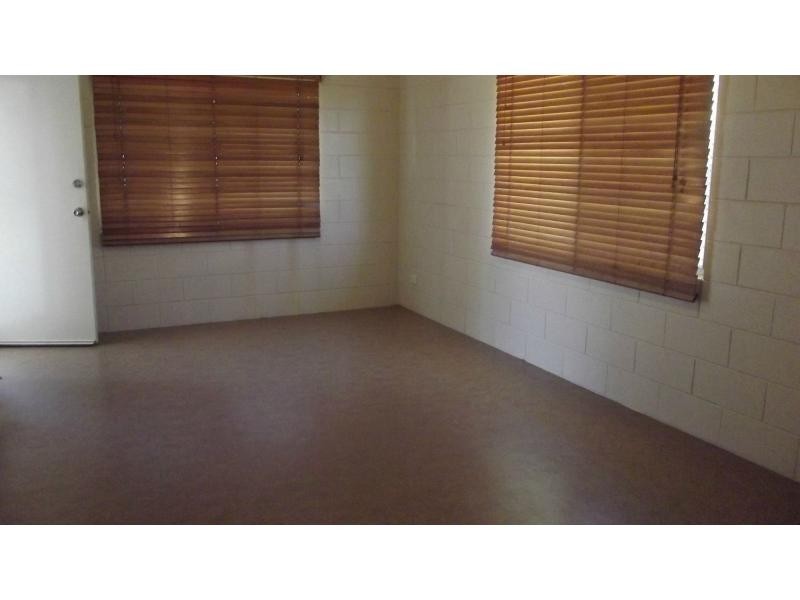 33 Maria Street, Rasmussen QLD 4815
