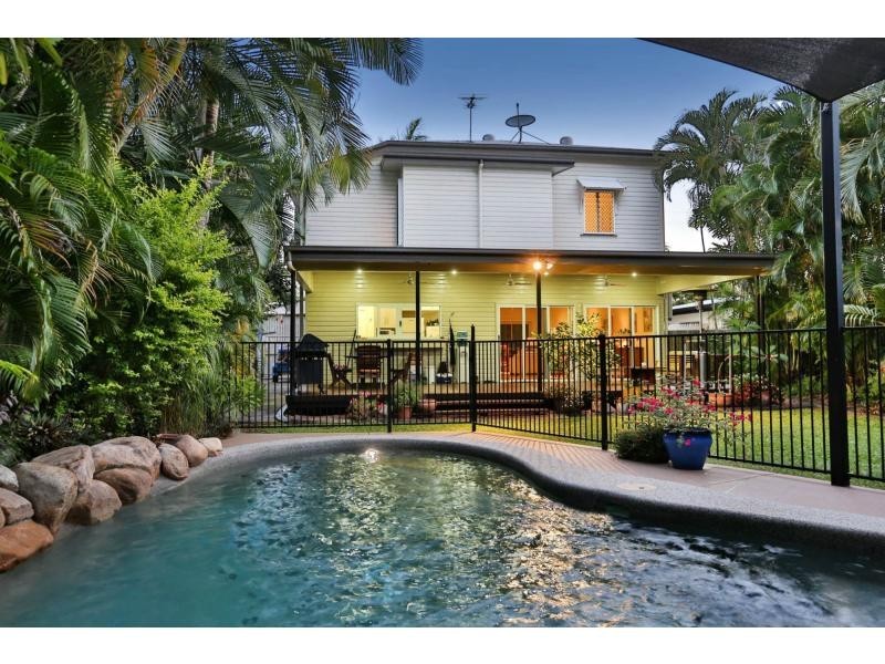 25 Princes Road, Hyde Park QLD 4812