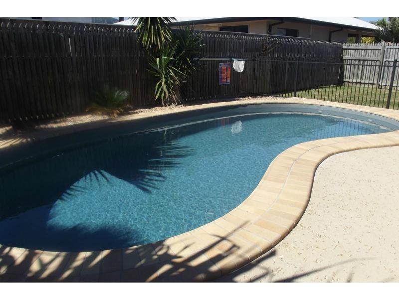 7 Heather Avenue, Rasmussen QLD 4815