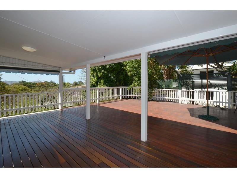 27 Queen Street, North Ward QLD 4810