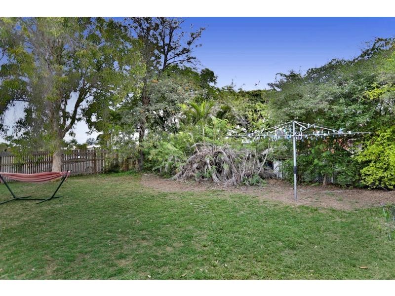 1 Christian Court, Mount Louisa QLD 4814