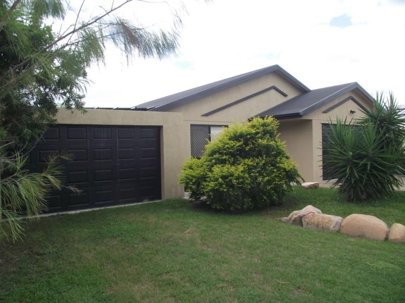 12 Bamboo Crescent, Mount Louisa QLD 4814