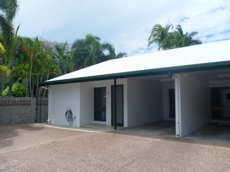 2/27 Armstrong Street, Hermit Park QLD 4812