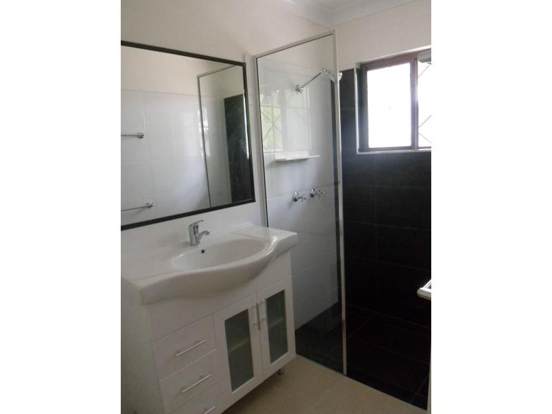 2/27 Armstrong Street, Hermit Park QLD 4812