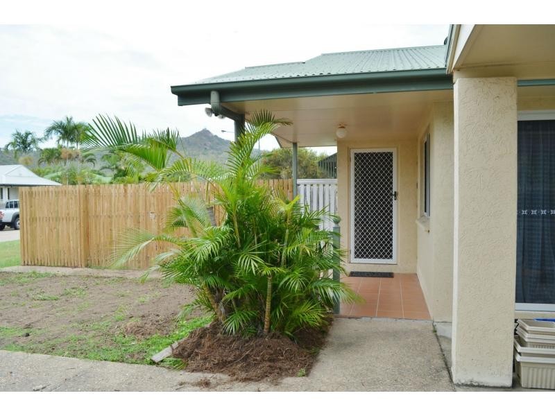 1/7 Tuffley Street, West End QLD 4810