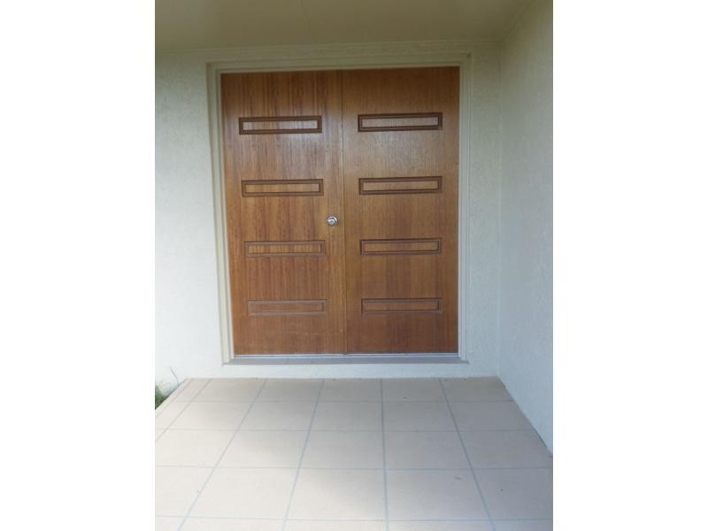 47 Hillock Crescent, Bushland Beach QLD 4818