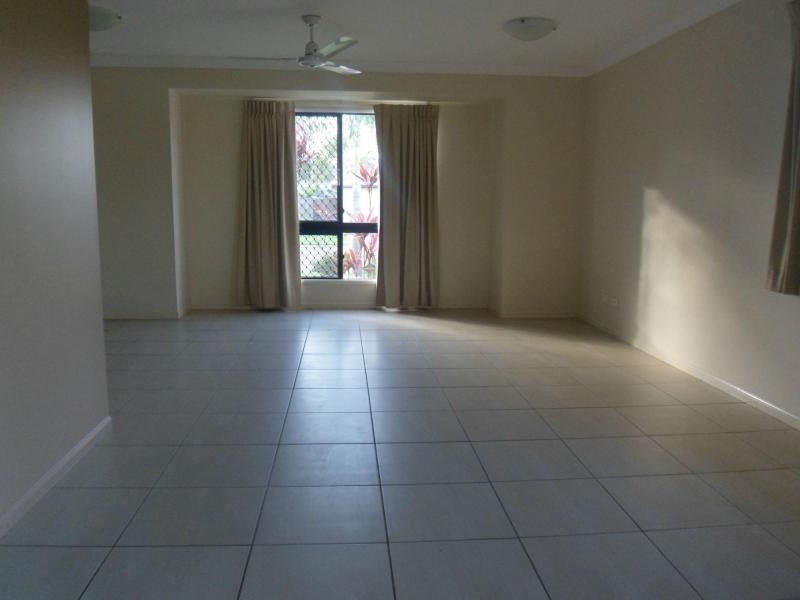 47 Hillock Crescent, Bushland Beach QLD 4818