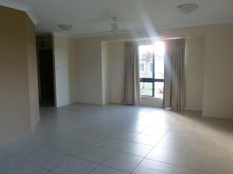 47 Hillock Crescent, Bushland Beach QLD 4818