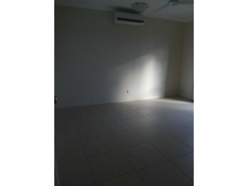 47 Hillock Crescent, Bushland Beach QLD 4818