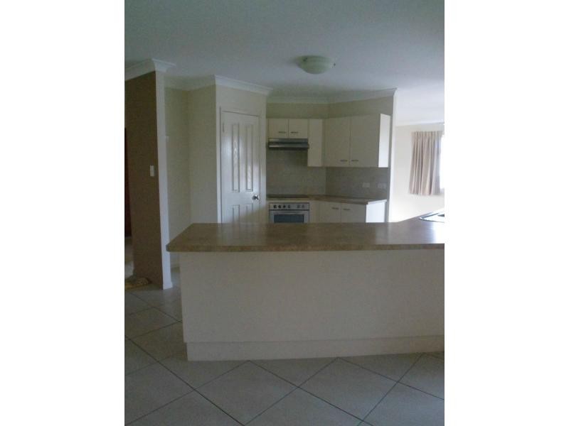 47 Hillock Crescent, Bushland Beach QLD 4818