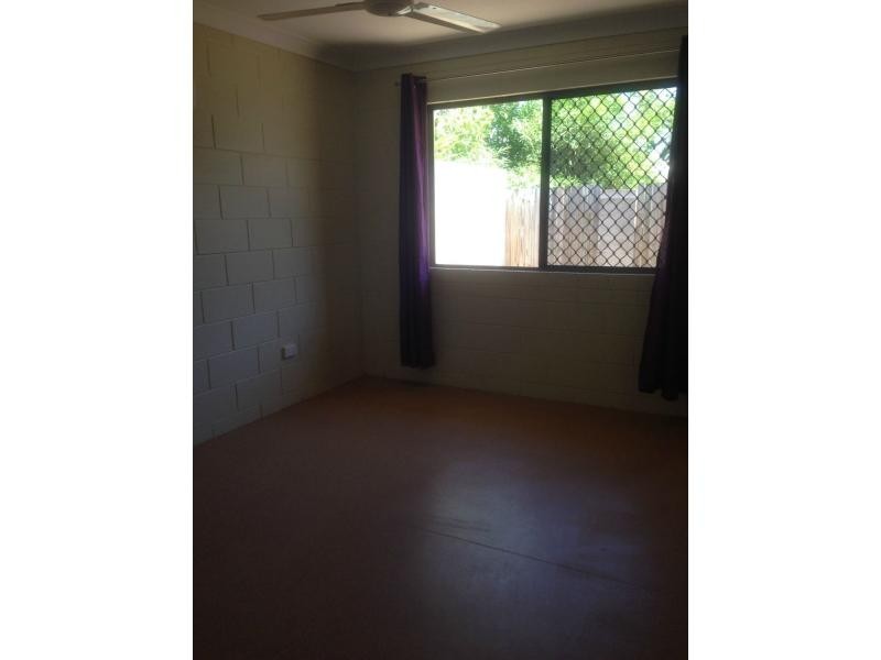 2/38 Grosvenor Street, Pimlico QLD 4812