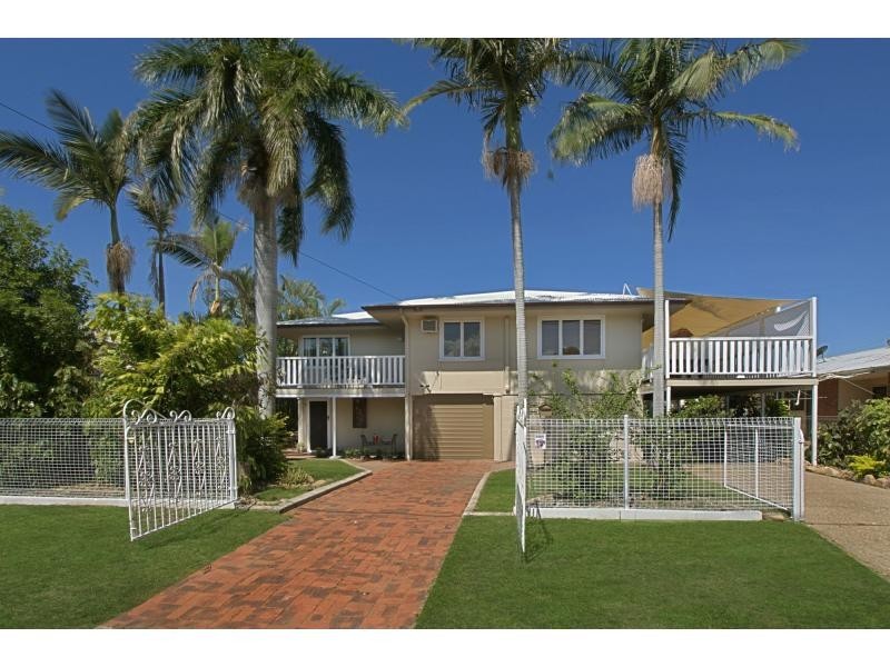 32 Lowth Street, Rosslea QLD 4812