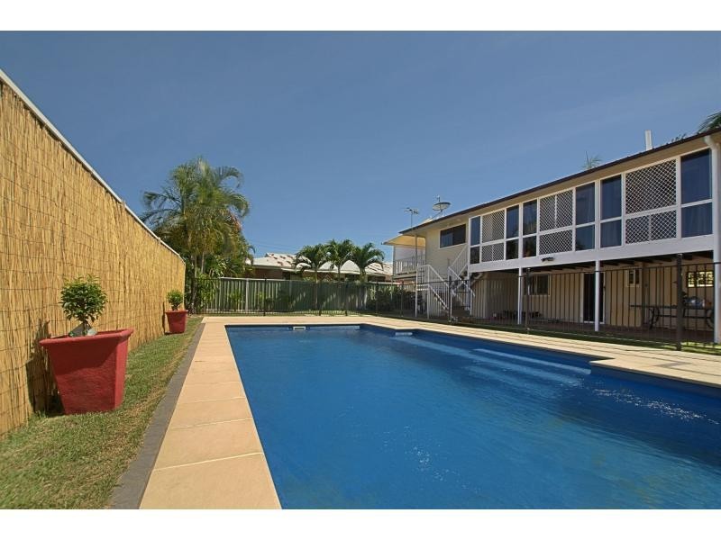 32 Lowth Street, Rosslea QLD 4812
