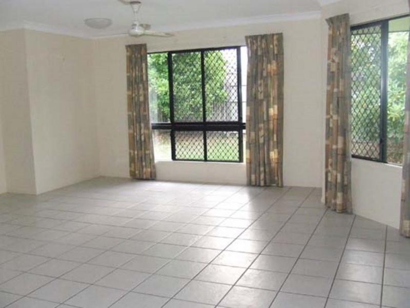 2 Gernika Court, Bushland Beach QLD 4818