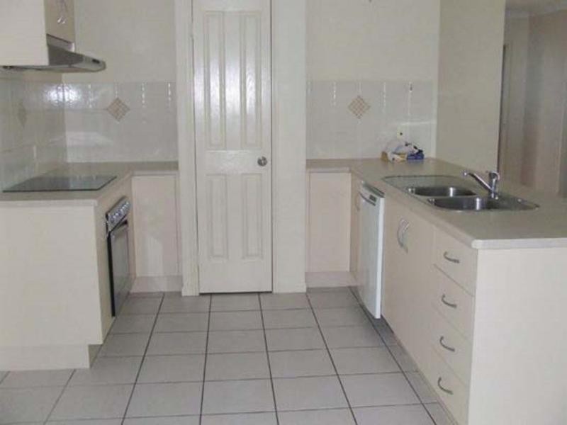 2 Gernika Court, Bushland Beach QLD 4818