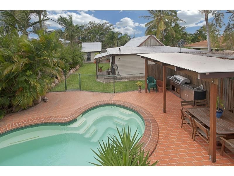 10 Mathiesen Street, Cranbrook QLD 4814