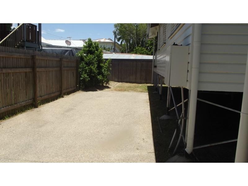 27B Seventh Street, Railway Estate QLD 4810