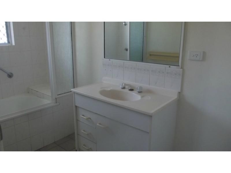 33 Gower Street, Kelso QLD 4815