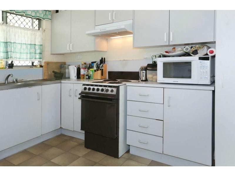 1 Christian Court, Mount Louisa QLD 4814