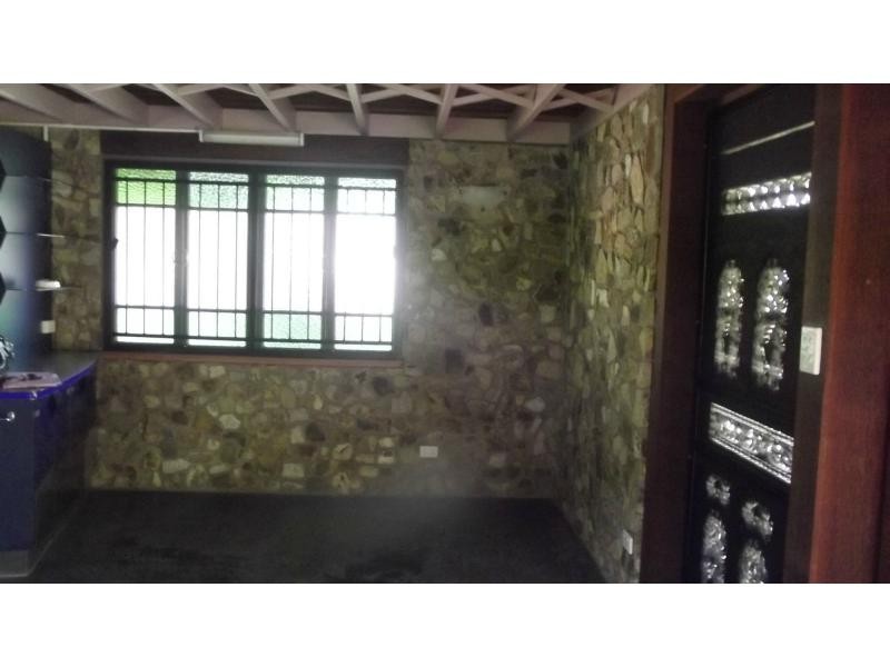 3 Gilbert Crescent, North Ward QLD 4810