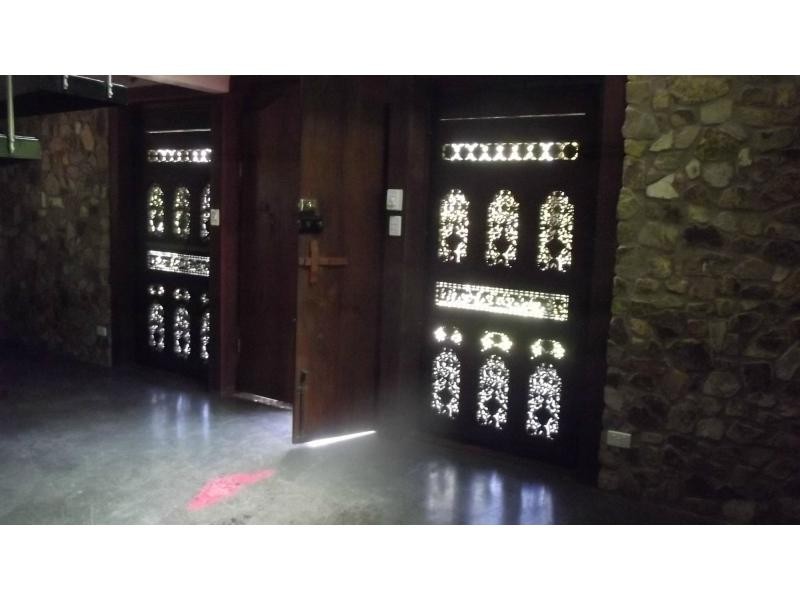 3 Gilbert Crescent, North Ward QLD 4810