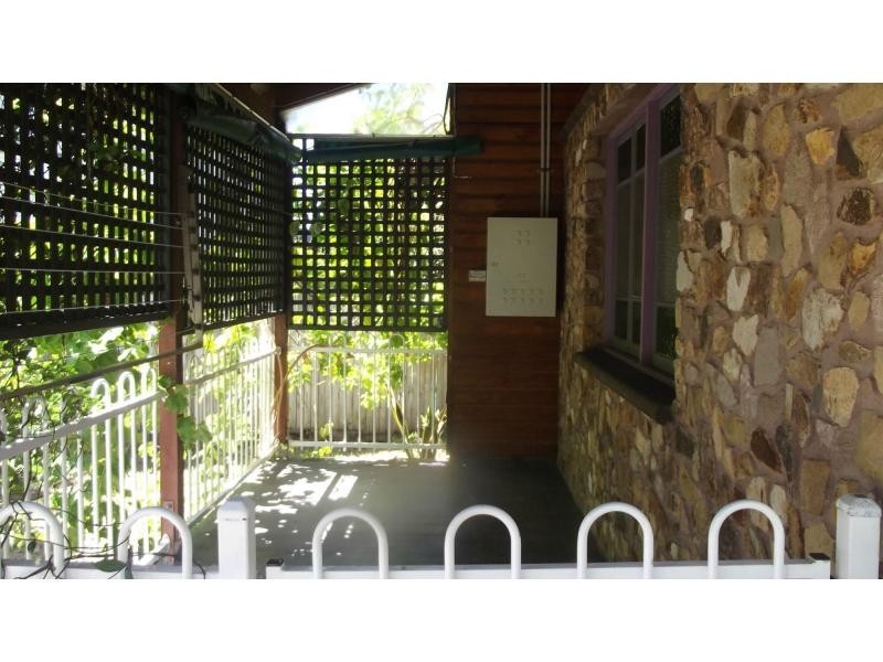 3 Gilbert Crescent, North Ward QLD 4810