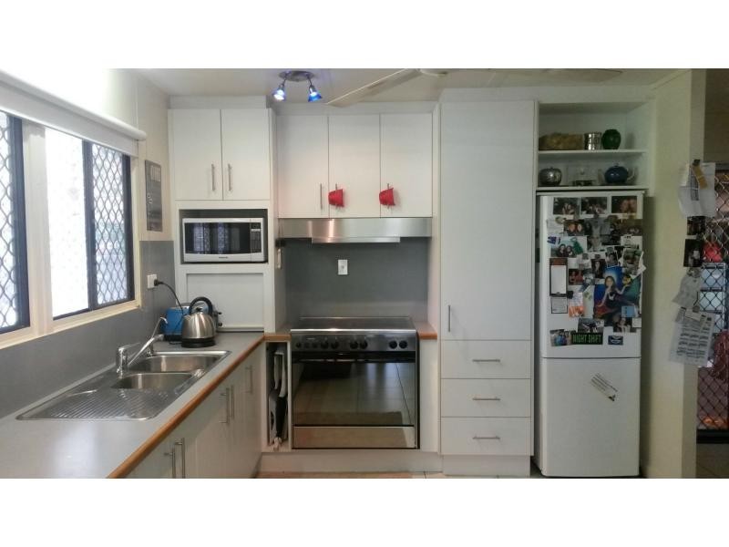 17 Saunders Beach Road, Saunders Beach QLD 4818