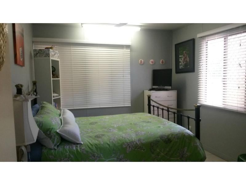 17 Saunders Beach Road, Saunders Beach QLD 4818