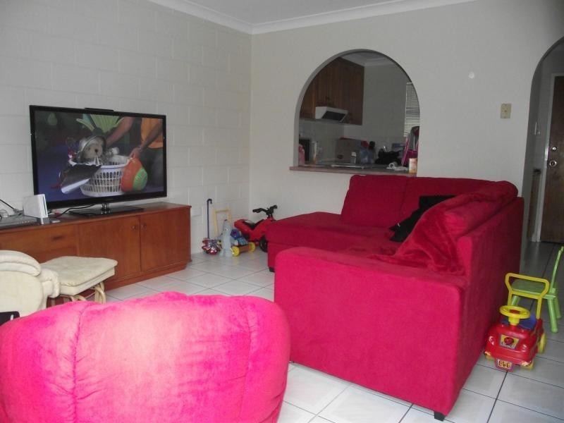 3/8 Lowth Street, Rosslea QLD 4812