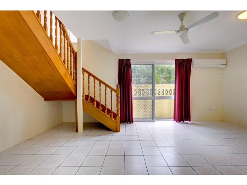 3/8 Lowth Street, Rosslea QLD 4812