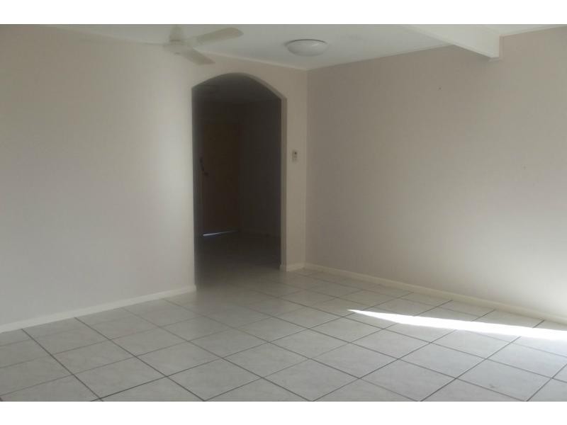 209 Pinnacle Drive, Rasmussen QLD 4815