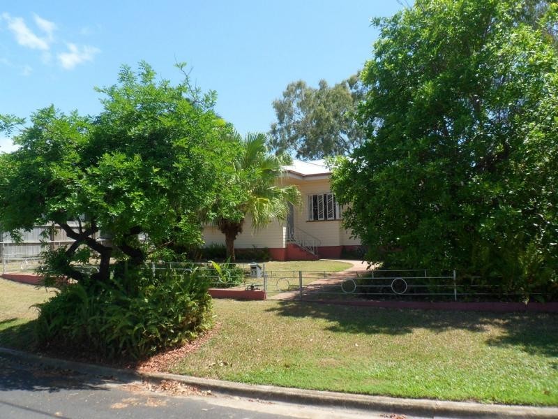 33 Stanton Street, Belgian Gardens QLD 4810
