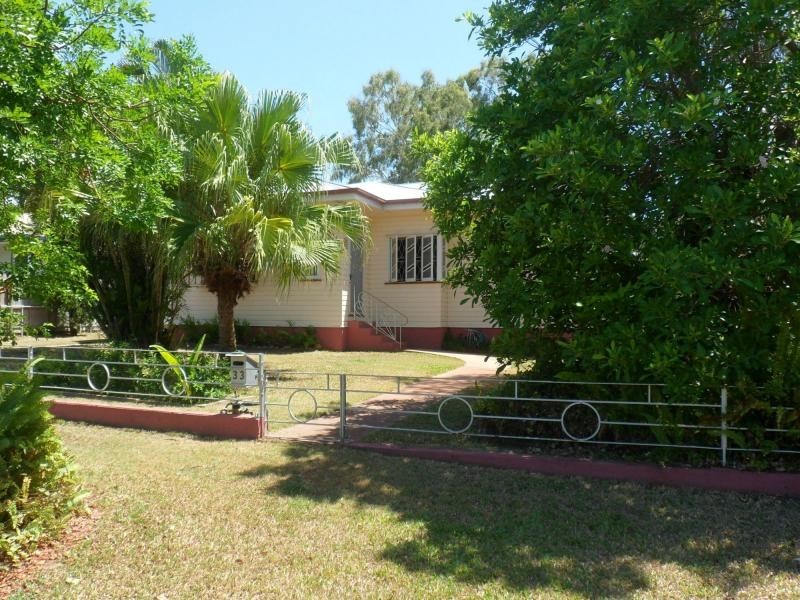 33 Stanton Street, Belgian Gardens QLD 4810