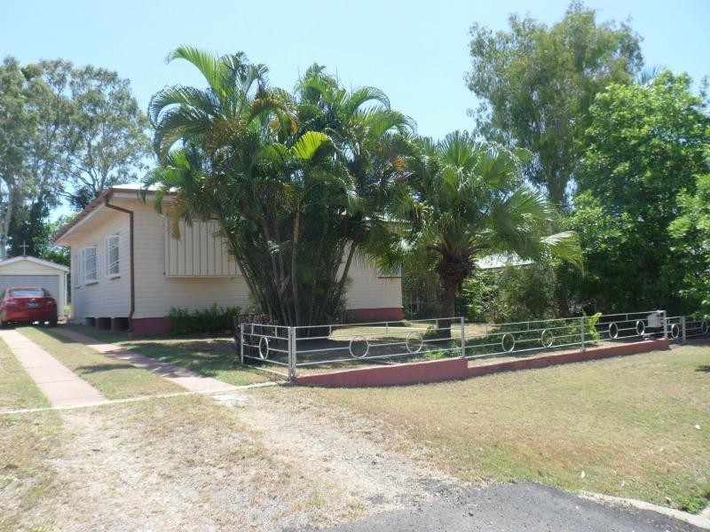 33 Stanton Street, Belgian Gardens QLD 4810