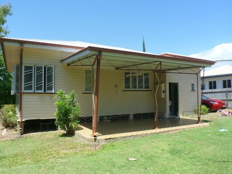 33 Stanton Street, Belgian Gardens QLD 4810
