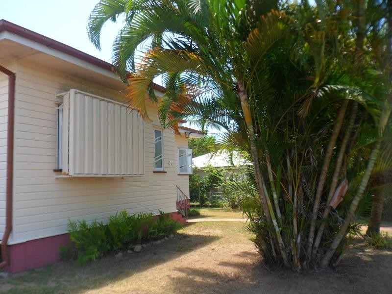 33 Stanton Street, Belgian Gardens QLD 4810