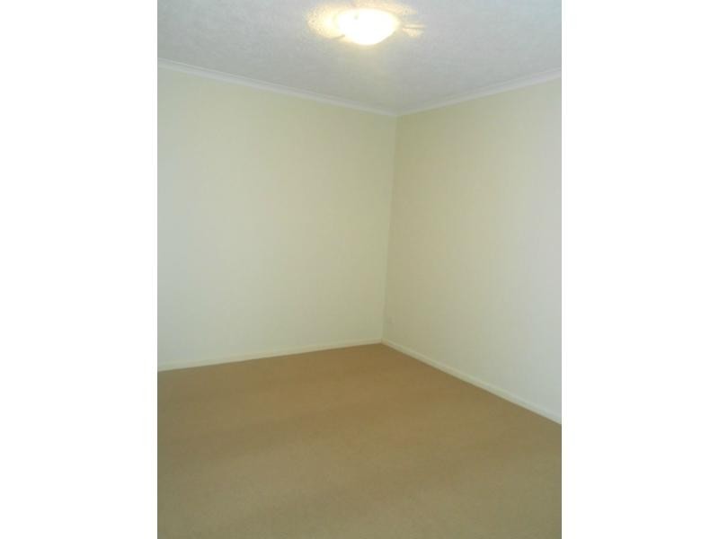 4/209 Wills Street, Townsville City QLD 4810