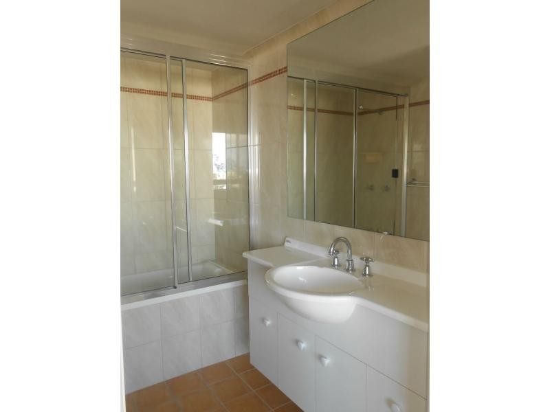 4/209 Wills Street, Townsville City QLD 4810