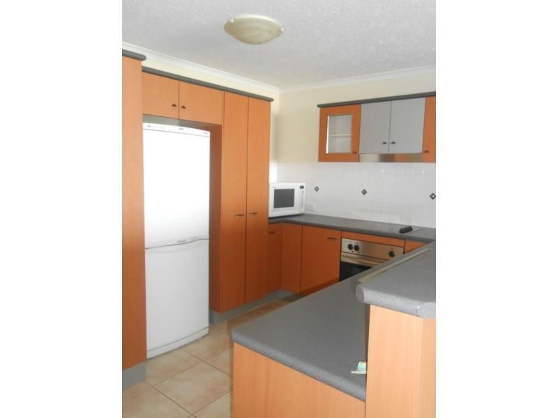 4/209 Wills Street, Townsville City QLD 4810