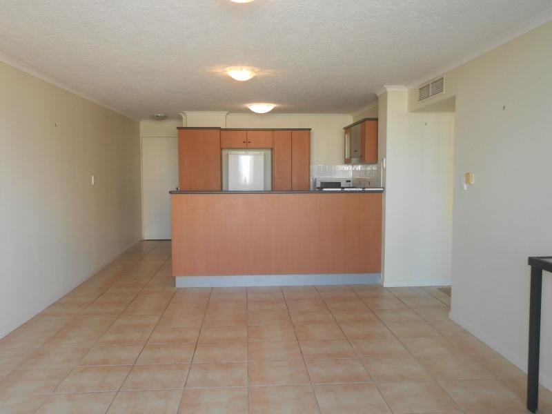 4/209 Wills Street, Townsville City QLD 4810