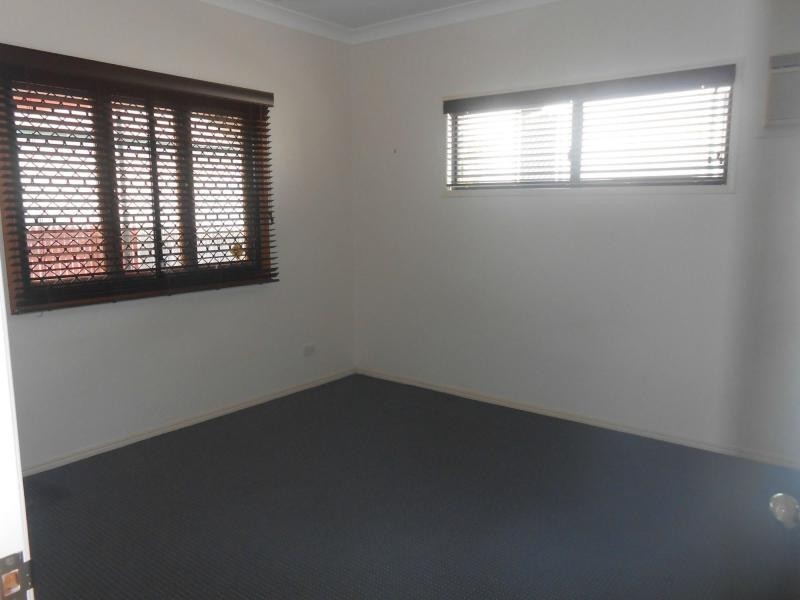 79 Perkins Street, South Townsville QLD 4810