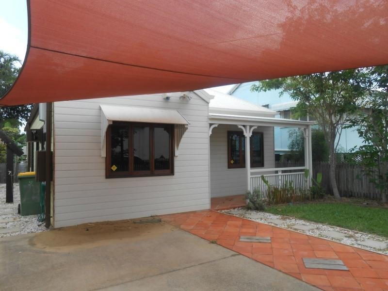 79 Perkins Street, South Townsville QLD 4810